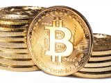 Fördelarna med att investera i bitcoin är att den inte påverkas av kriser på samma sätt som en traditionell valuta kan göra.